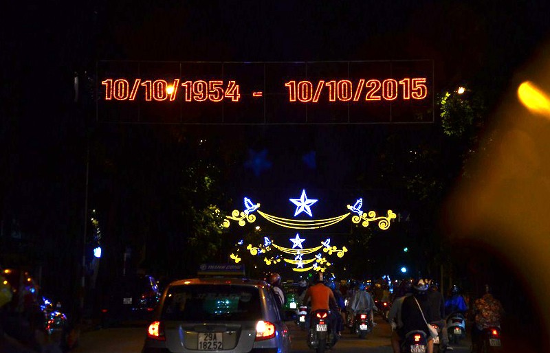 Ha Noi lung linh ki niem 61 nam ngay giai phong Thu do-Hinh-6